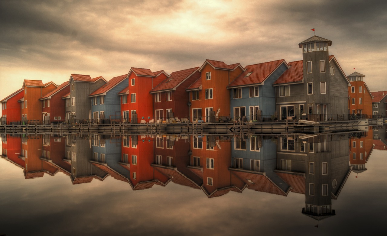 How to Use Reflections to Create Artistic Travel Photos